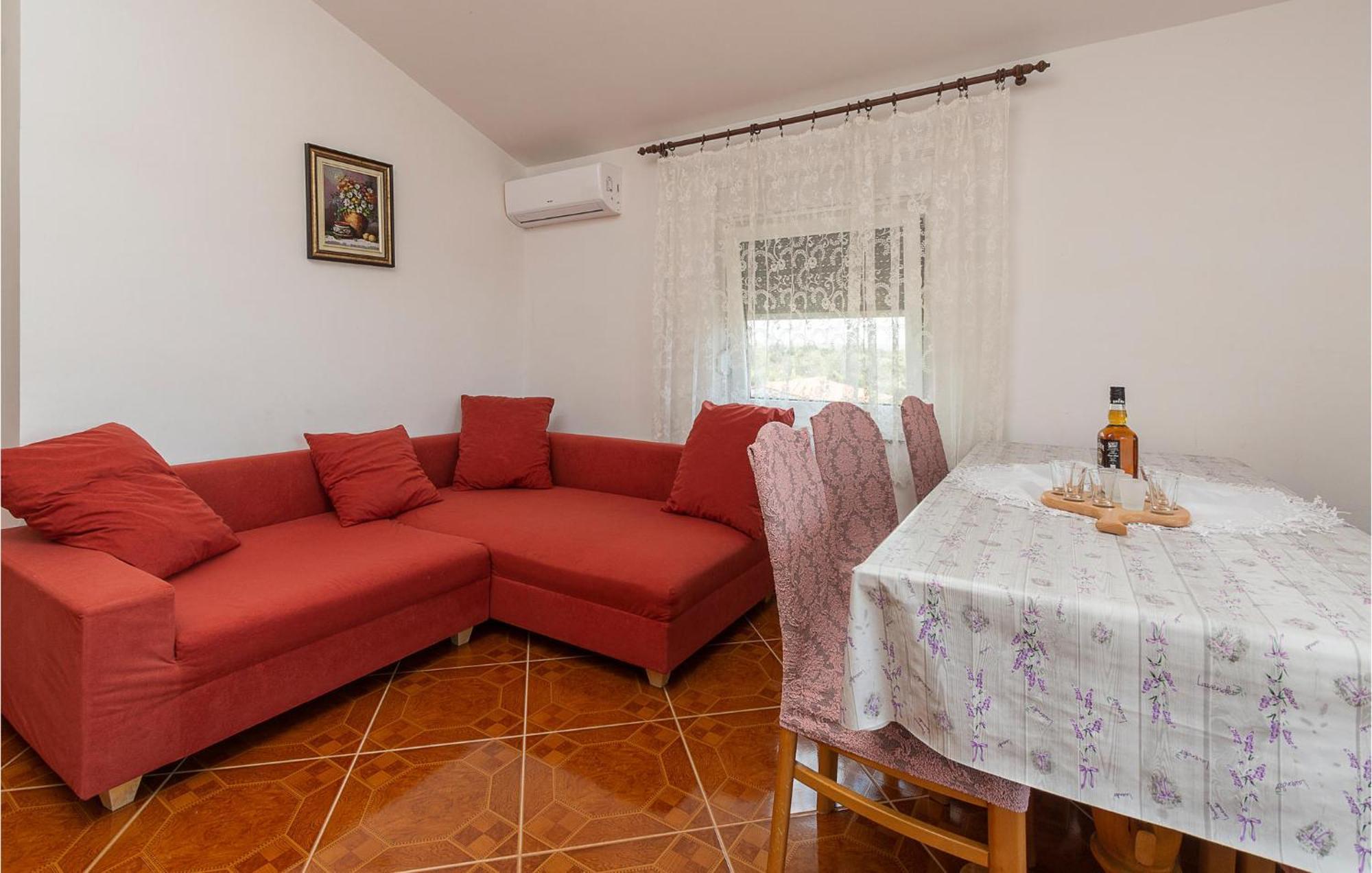 Amazing Apartment In Betiga With Wifi Barbariga Luaran gambar